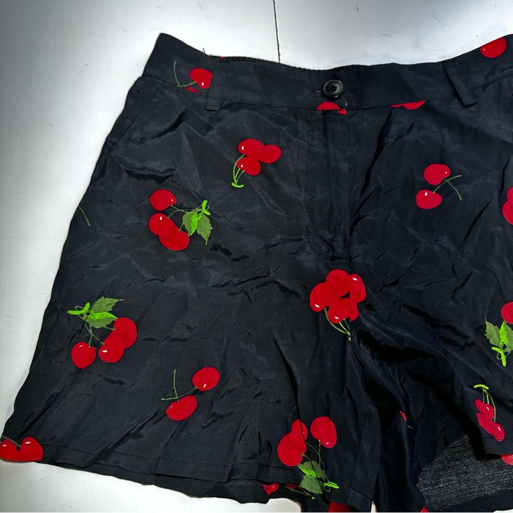 Modcloth Black Red Viscose Rayon‎ Shake A Leg Cherry Print Shorts NWT Size M - Picture 9 of 15